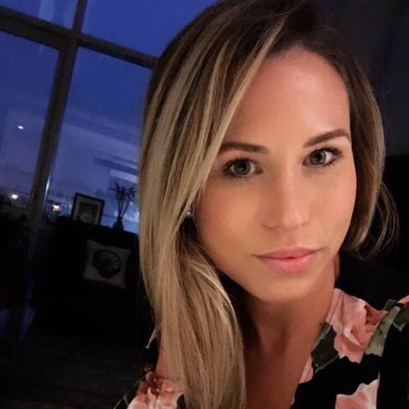 Meet your Posher, Kristie - Picture 1 of 1